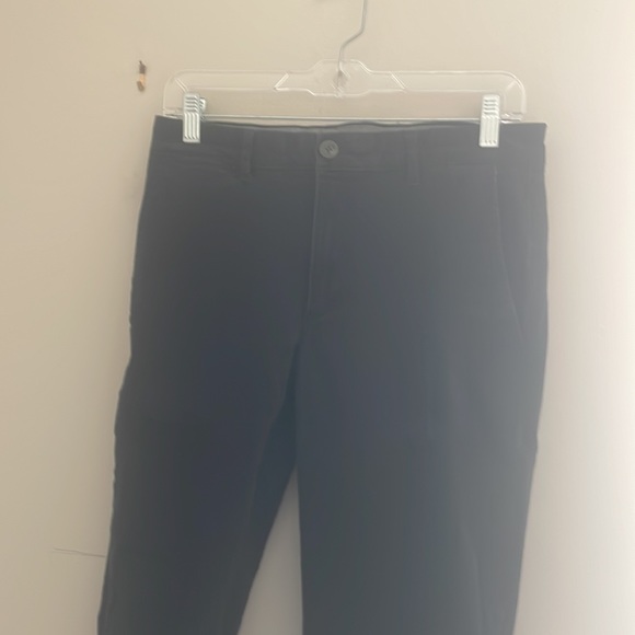 Men's Amazon Essentials Slim-Fit Flat-Front Chino Pants - Picture 5 of 9